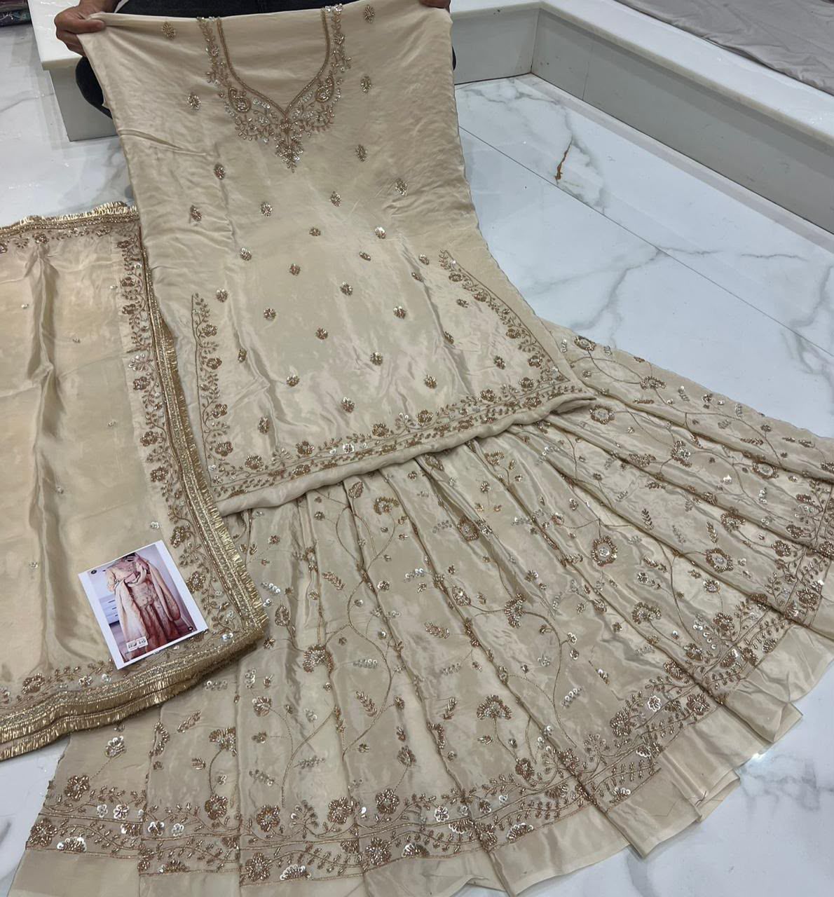 Party wear suit